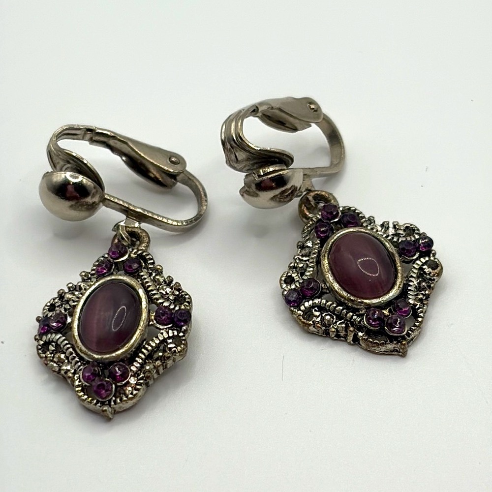 Vintage Art Deco Style Silver and Purple Cats Eyes Ornate Earrings Clip on